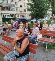 В Красноглинском районе прошла встреча с жителями, посвящённая профилактике заболеваний и популяризации здорового образа жизни.