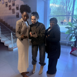 Гости Самары не проходят мимо и принимают участие в голосовании!  #1